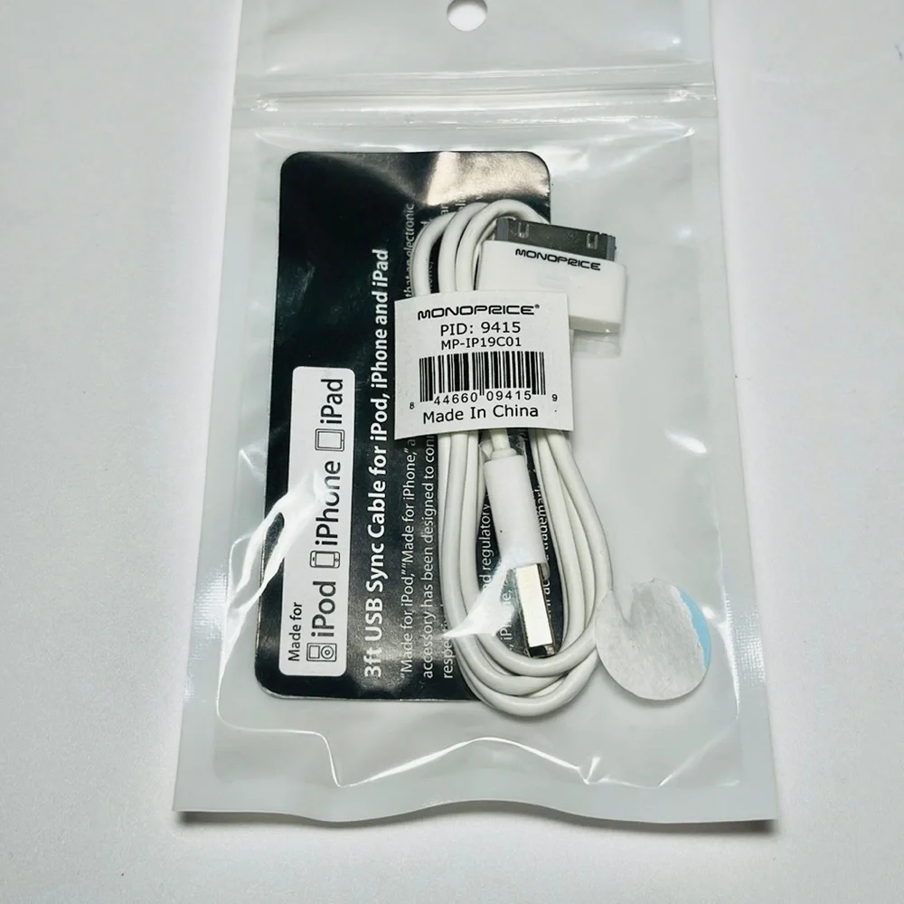 MonoPrice USB Cable 3FT MFI for Older Gen IPod/ iPhone and iPad